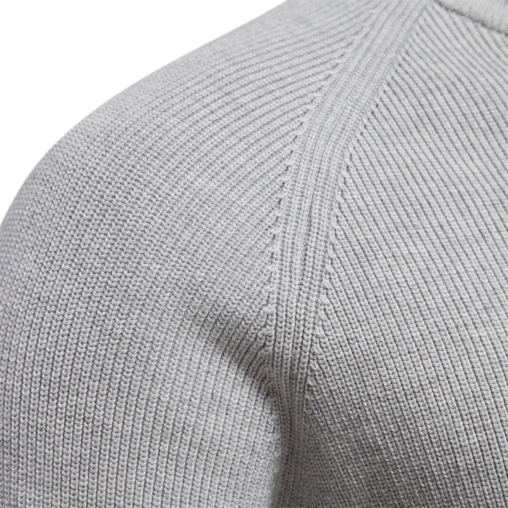 MEMO | Classic Sweater with High Neck and Zipper